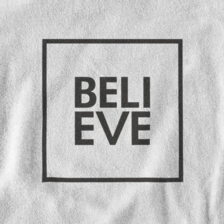 T-SHIRT UNISEXE MANCHES LONGUES BELIEVE (blanc) – IONKS N2